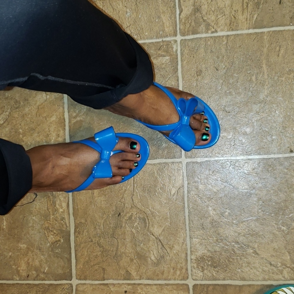 Kali | Big bow hard plastic flip flops